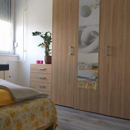 Simon Apartman Tiszafured Exterior photo